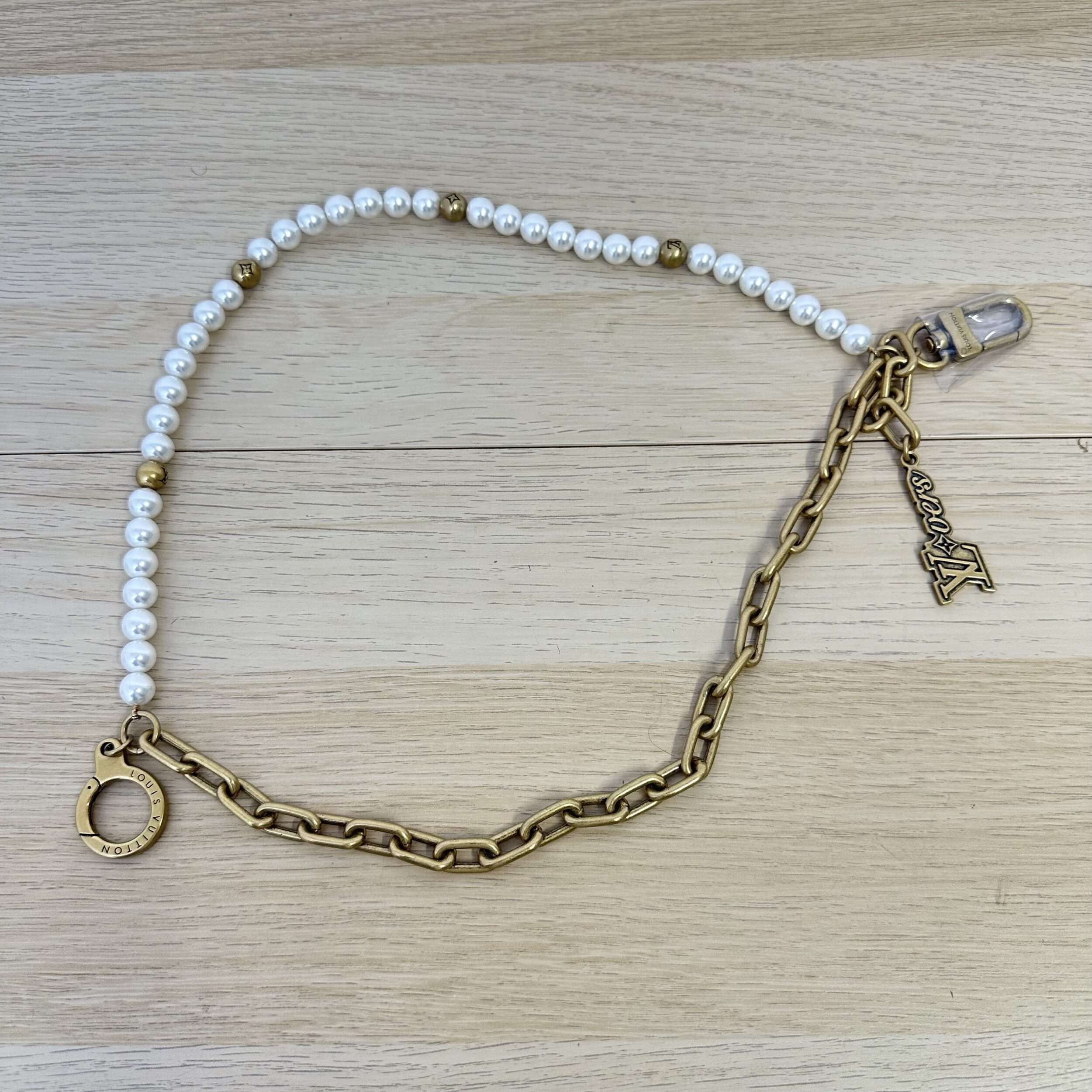 Louis Vuitton Lovers Pearl Wallet Chain