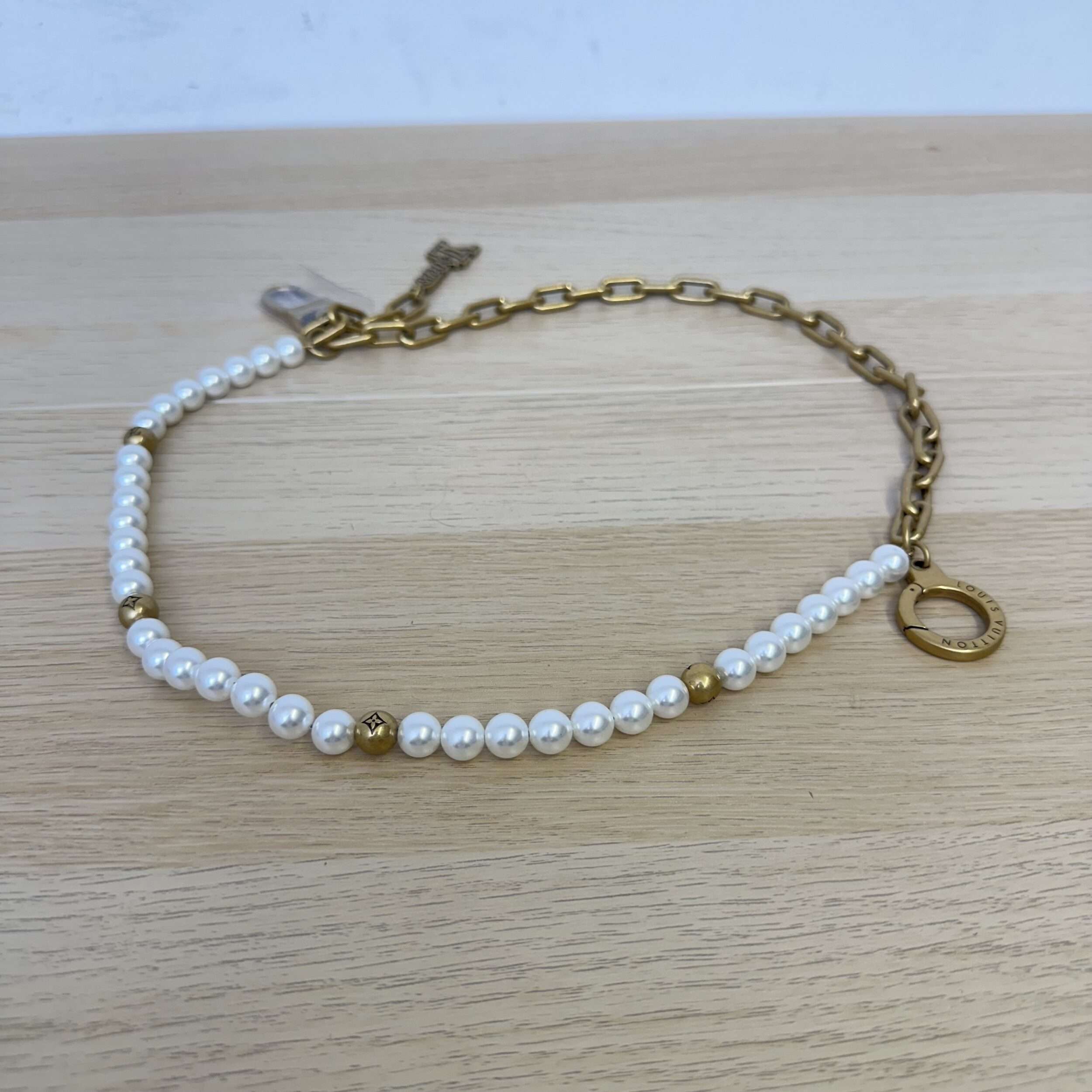 Louis Vuitton Lovers Pearl Wallet Chain - Image 2