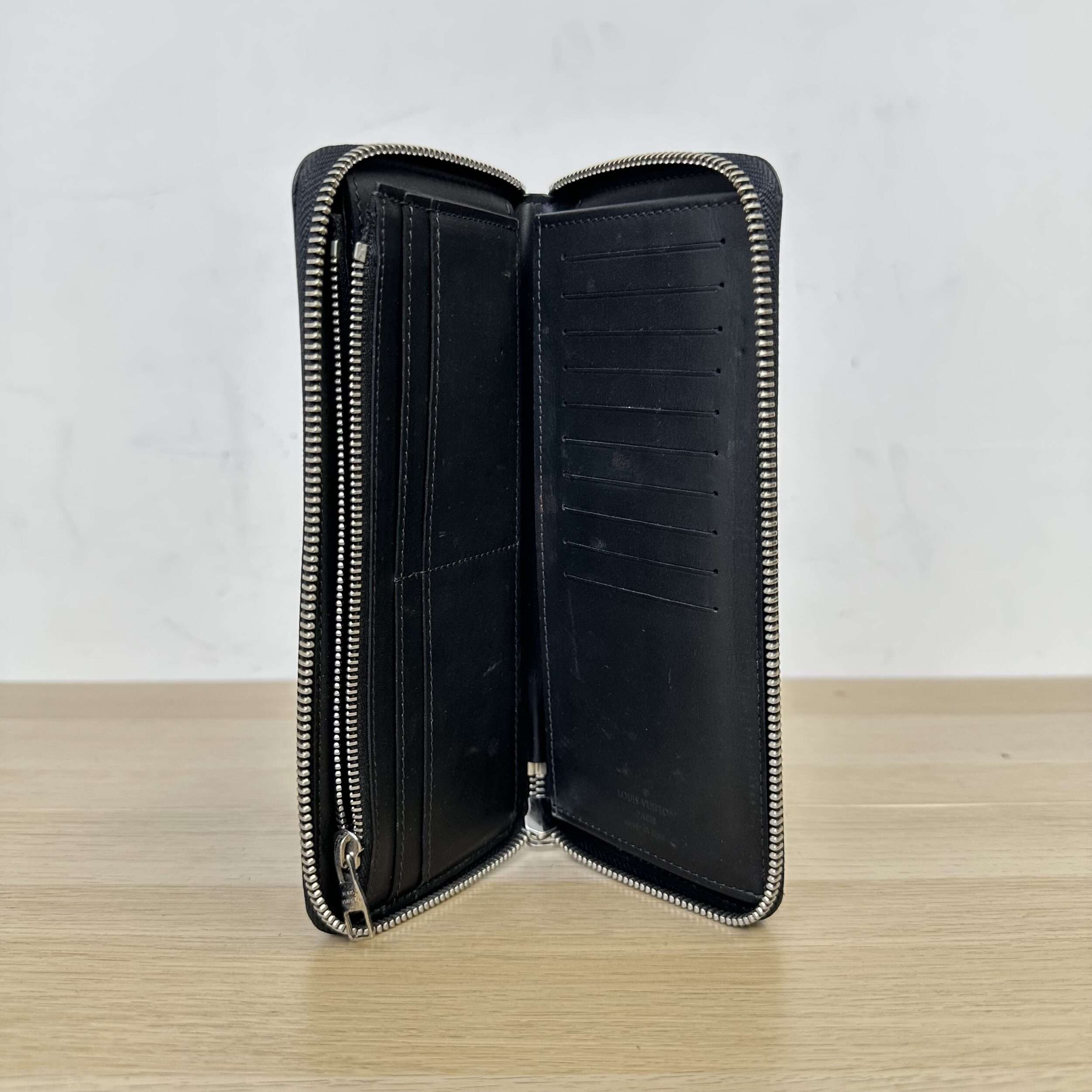Louis Vuitton Black Damier Zippy Long Wallet - Image 2