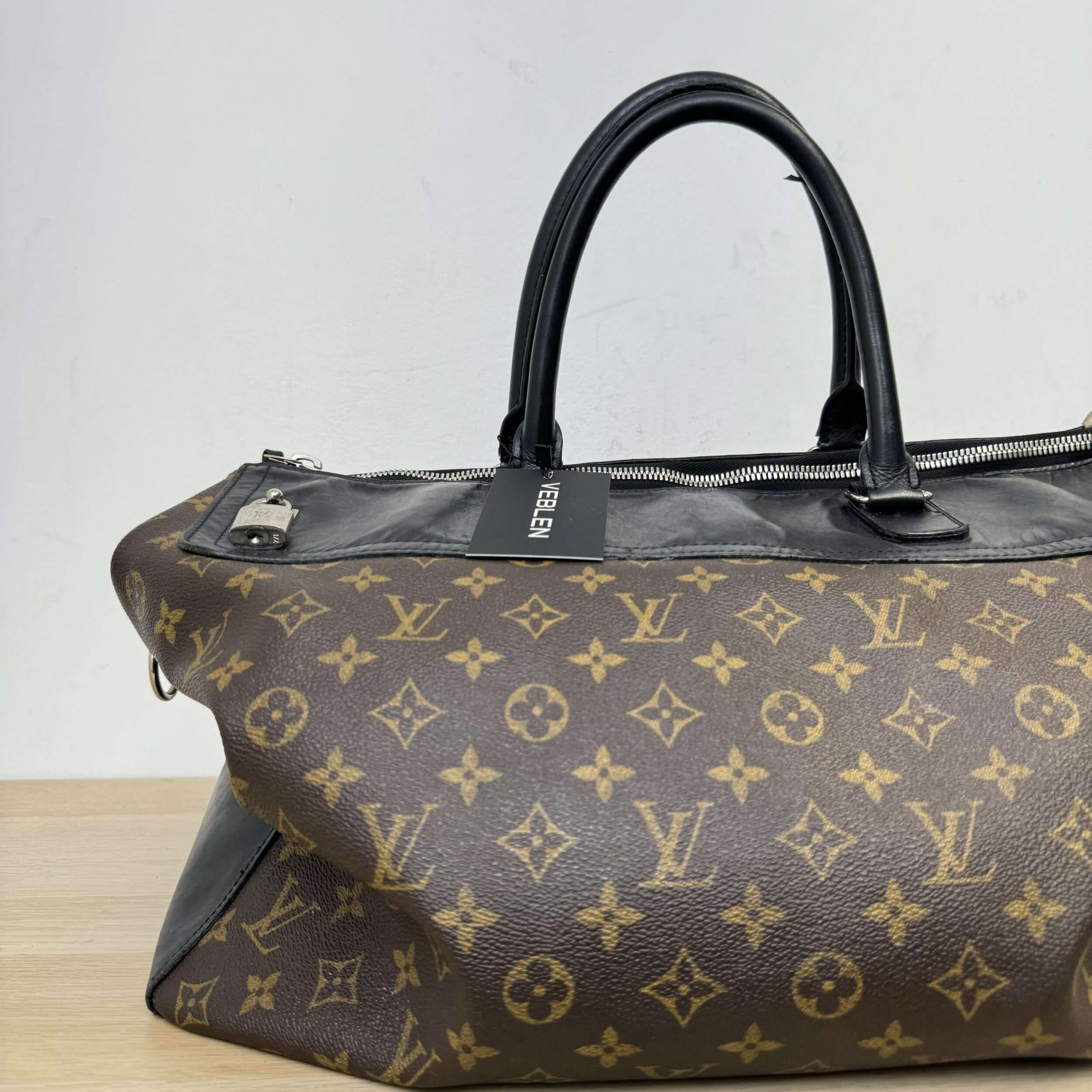 Louis Vuitton Neo Greenwhich Bag Monogram - Image 2