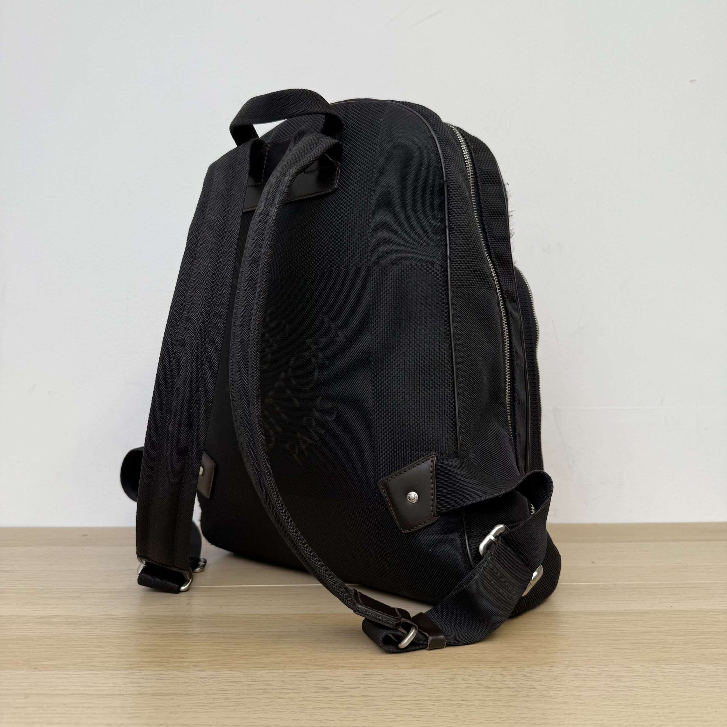 Louis Vuitton Neo Bongo Backpack - Image 3