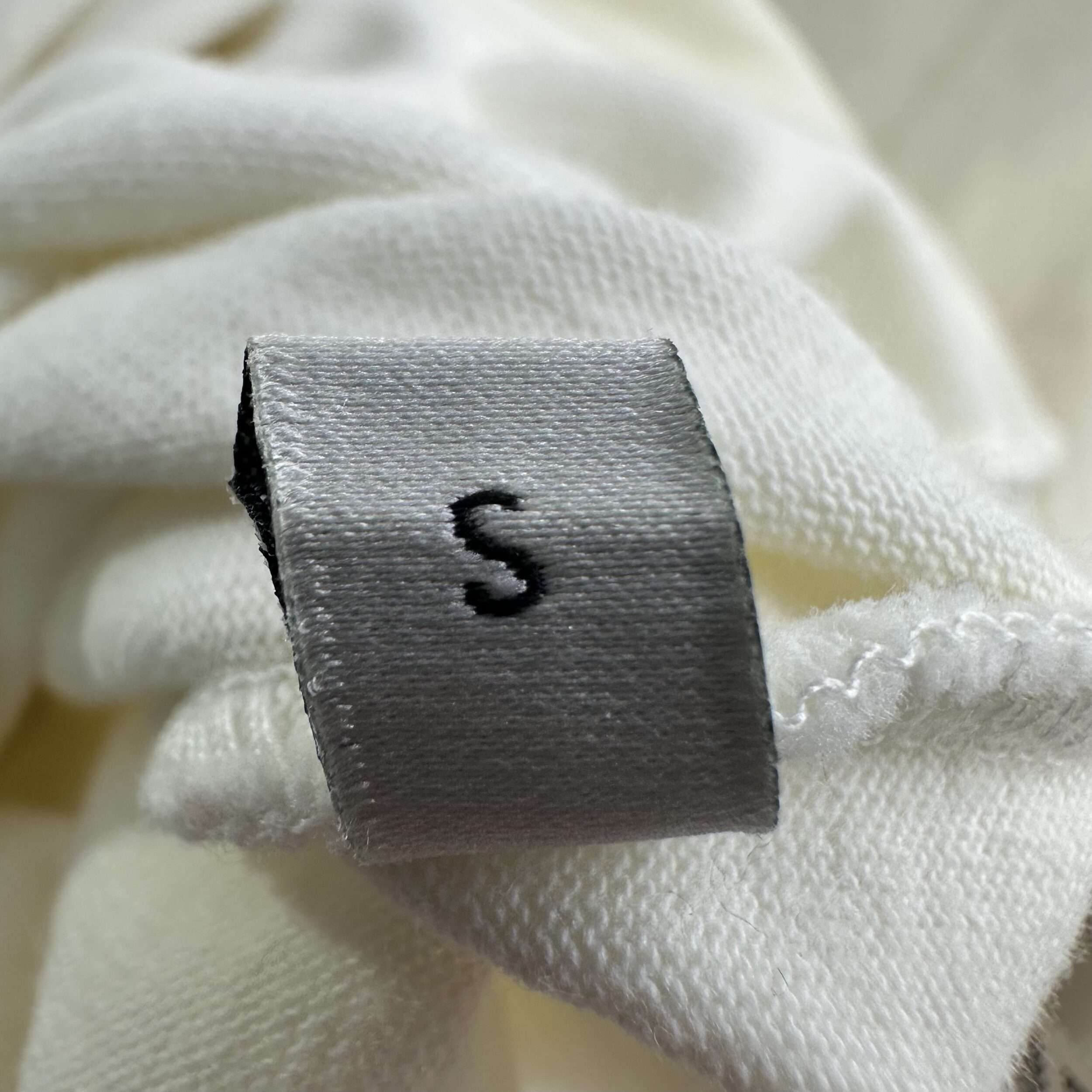 Gucci Metal Logo T-Shirt - Image 3