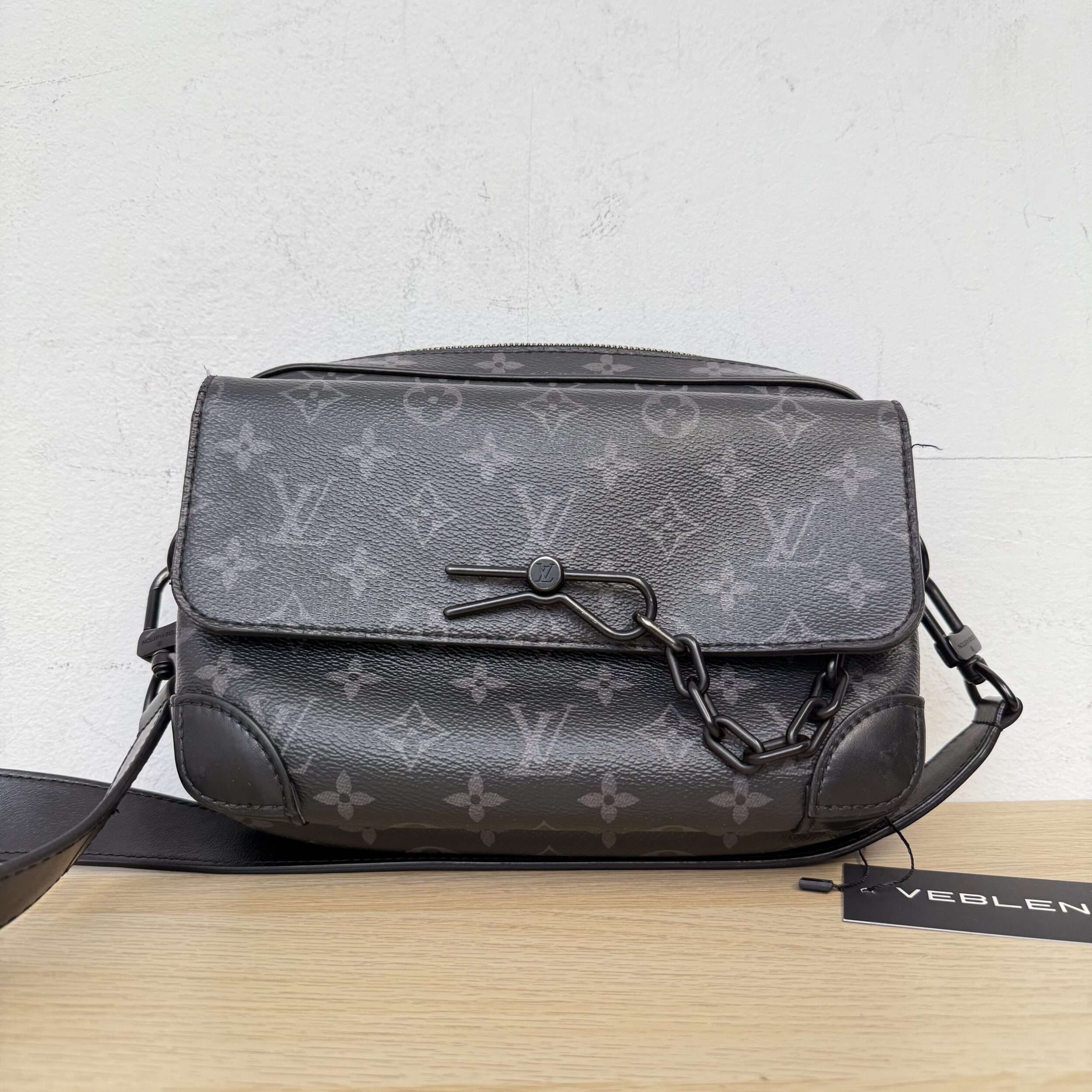Louis Vuitton Steamer Messenger Bag - Image 2